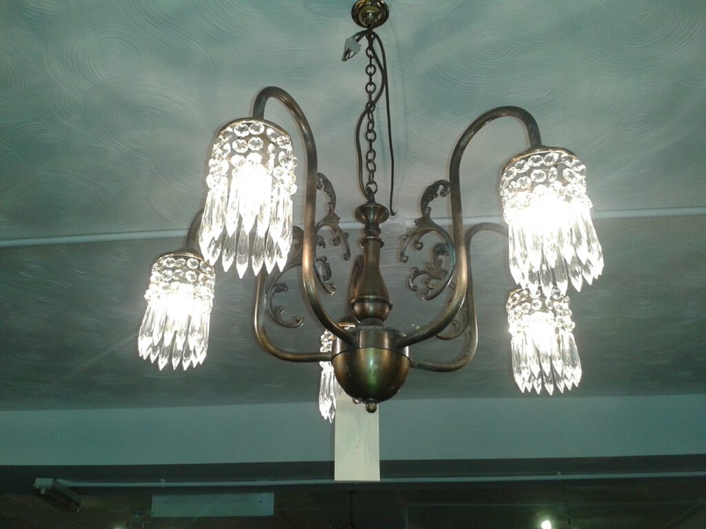 TH135 Antique Chandelier