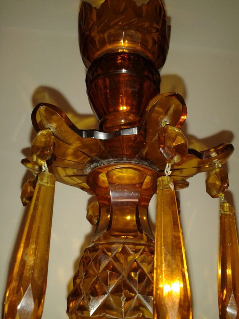 TH155 Antique Lustres