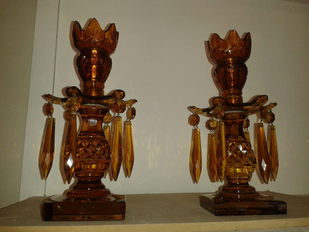 TH155 Antique Lustres