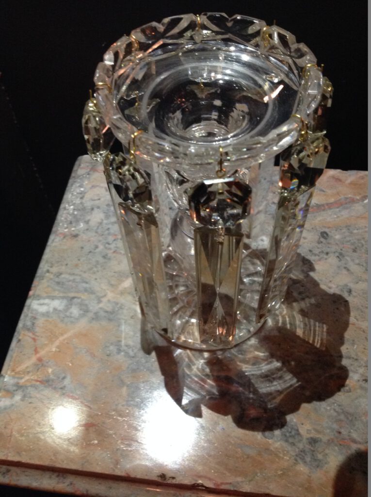 TH198 Antique Lustre